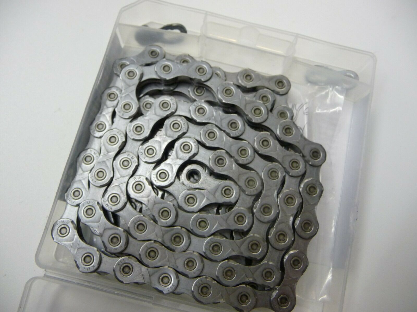 kmc e11 chain