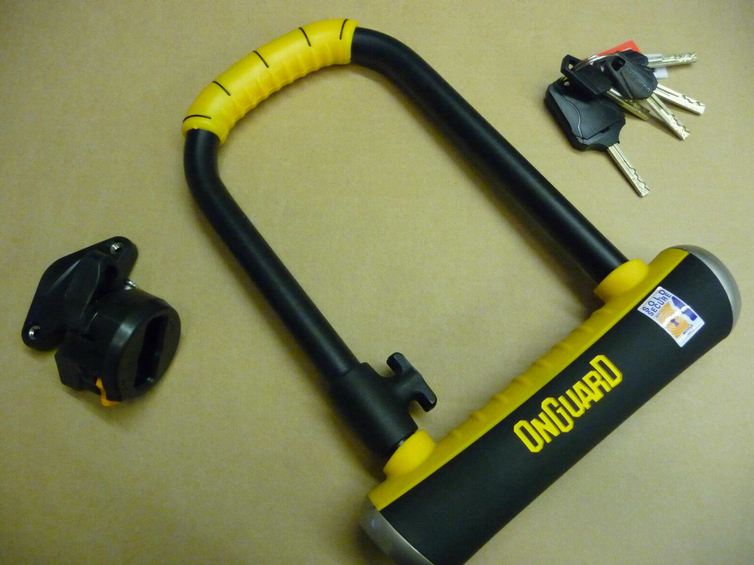 OnGuard Brute 8001 ULock Sold Secure GOLD Hopkinson Cycles