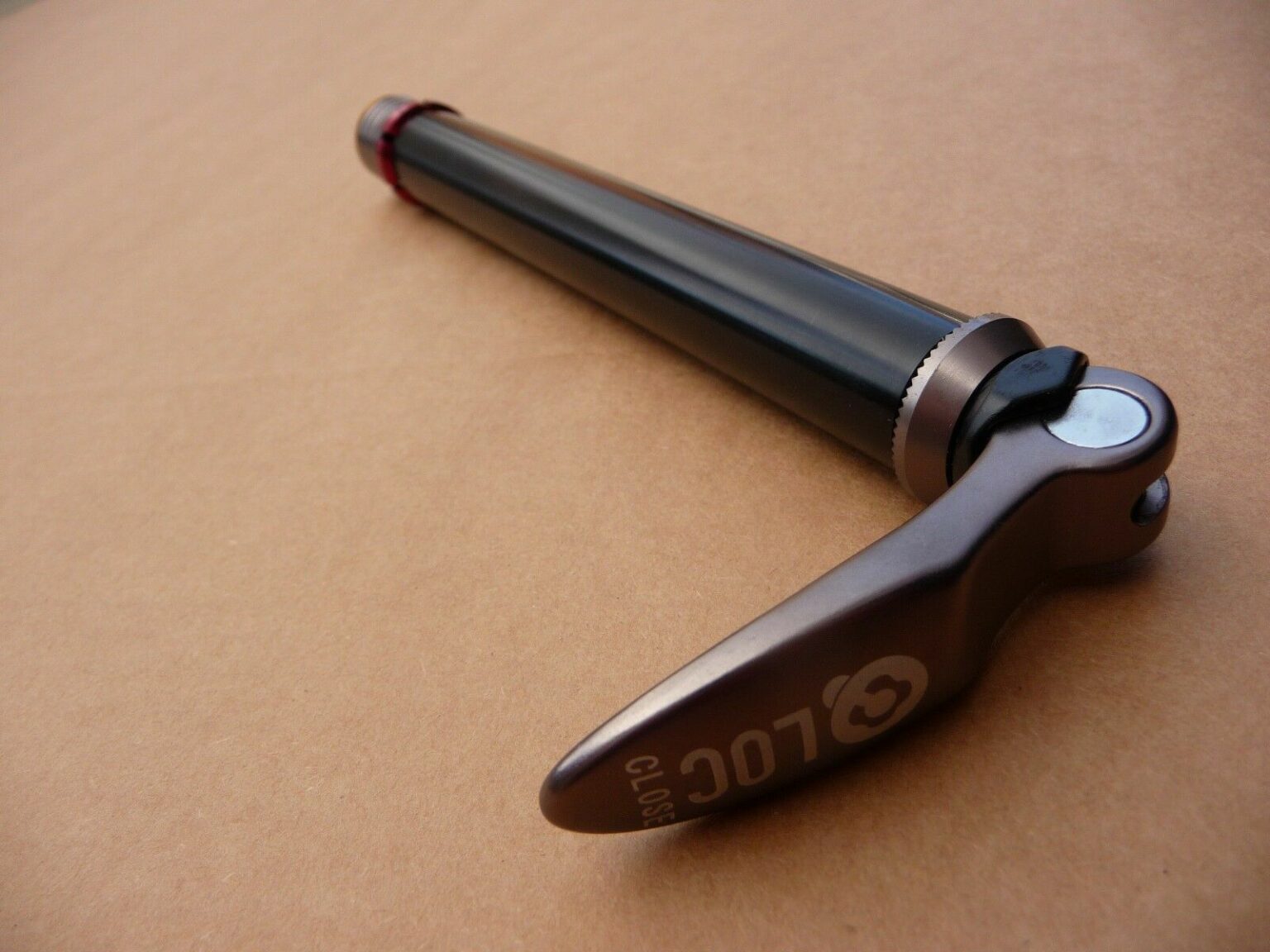 suntour fork thru axle