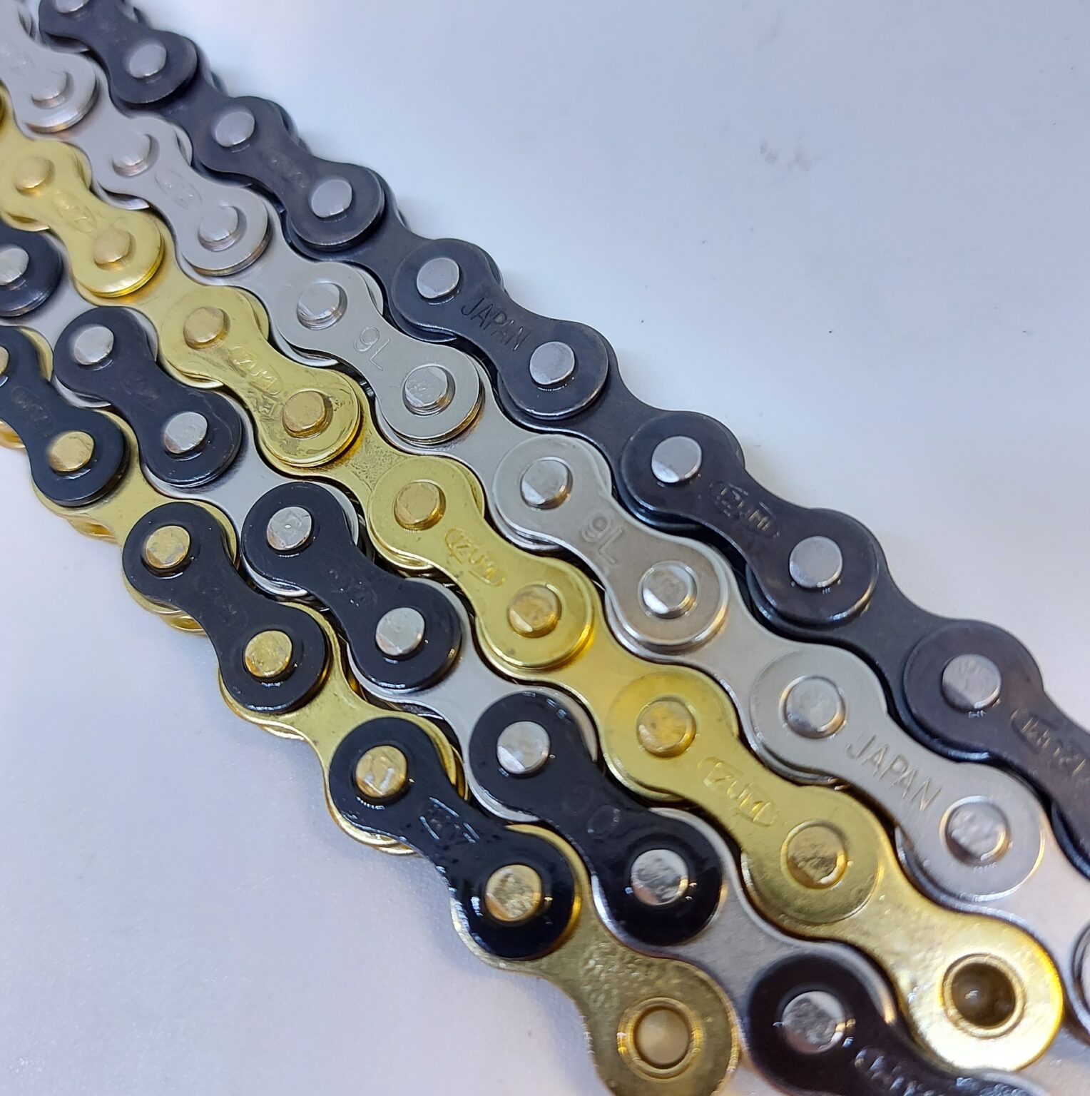 Izumi BMX Chain 1/2 ” x 1/8 ” Old school / Racing BMX 116 Links