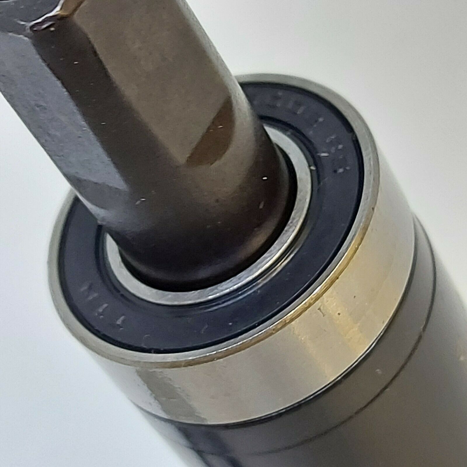 73mm Sealed Bottom Bracket Neco cartridge bearing 127mm x 73mm BB Axle