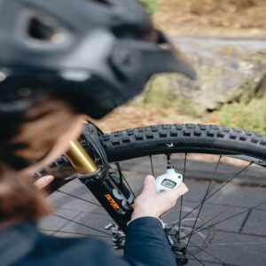 Schwalbe Pressure Gauge AirMax Pro Digital Tool Tyre Tube PSI Check - Image 4