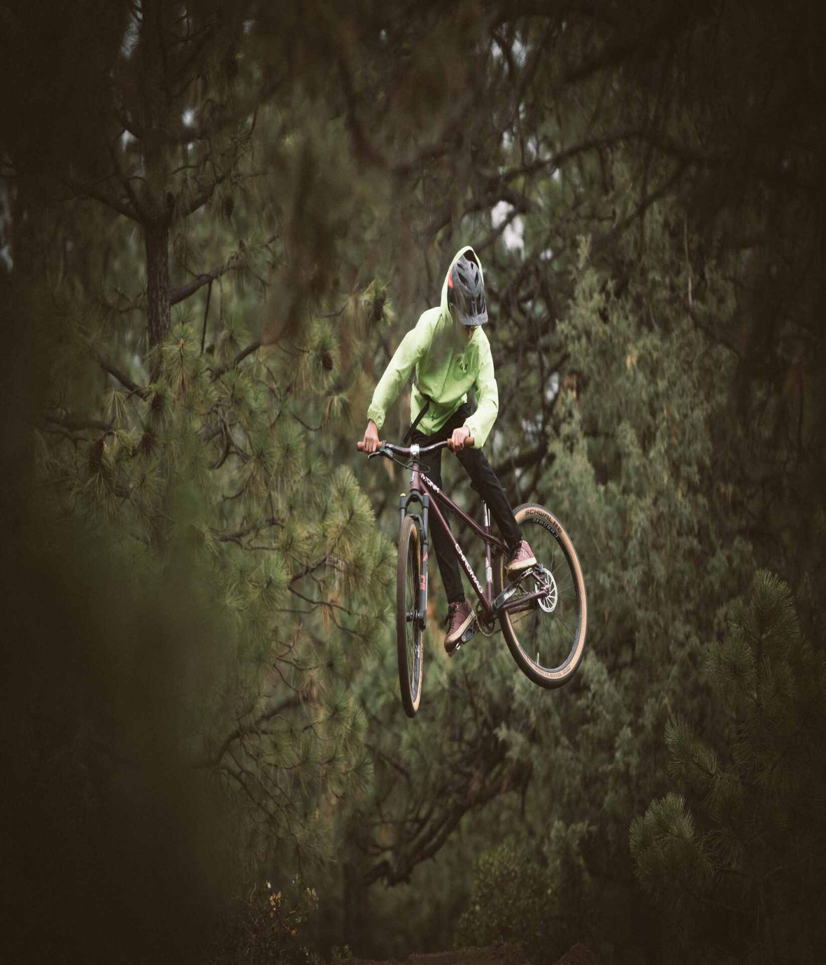 Schwalbe Billy Bonkers Tyre | K-Guard Wired SBC Compound Bronze sidewall | 26x2.10 Bronze wall - Image 4